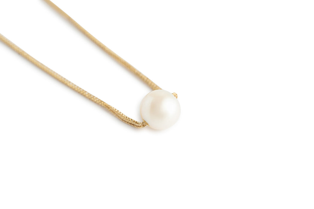 Simple Pearl Necklace