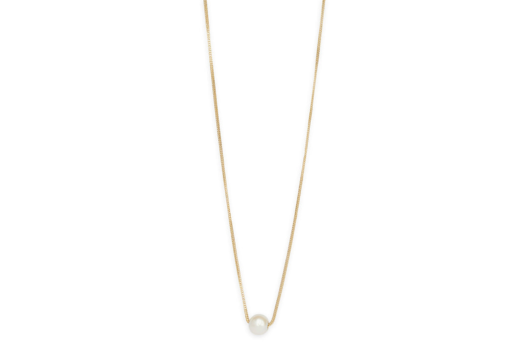 Simple Pearl Necklace